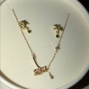Elegant Gold and Green Jewelry Set